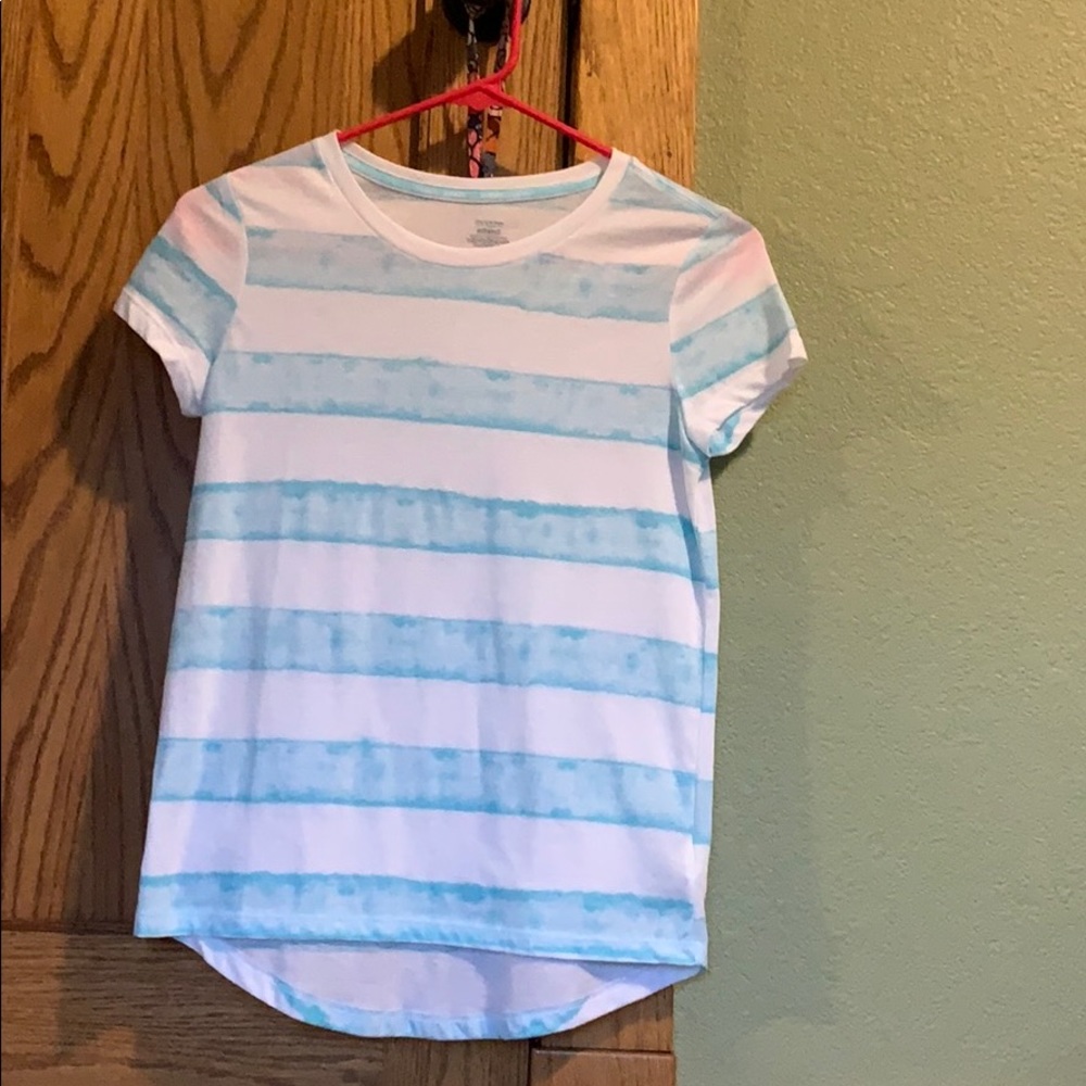 Super cute soft blue and white old navy shirt.